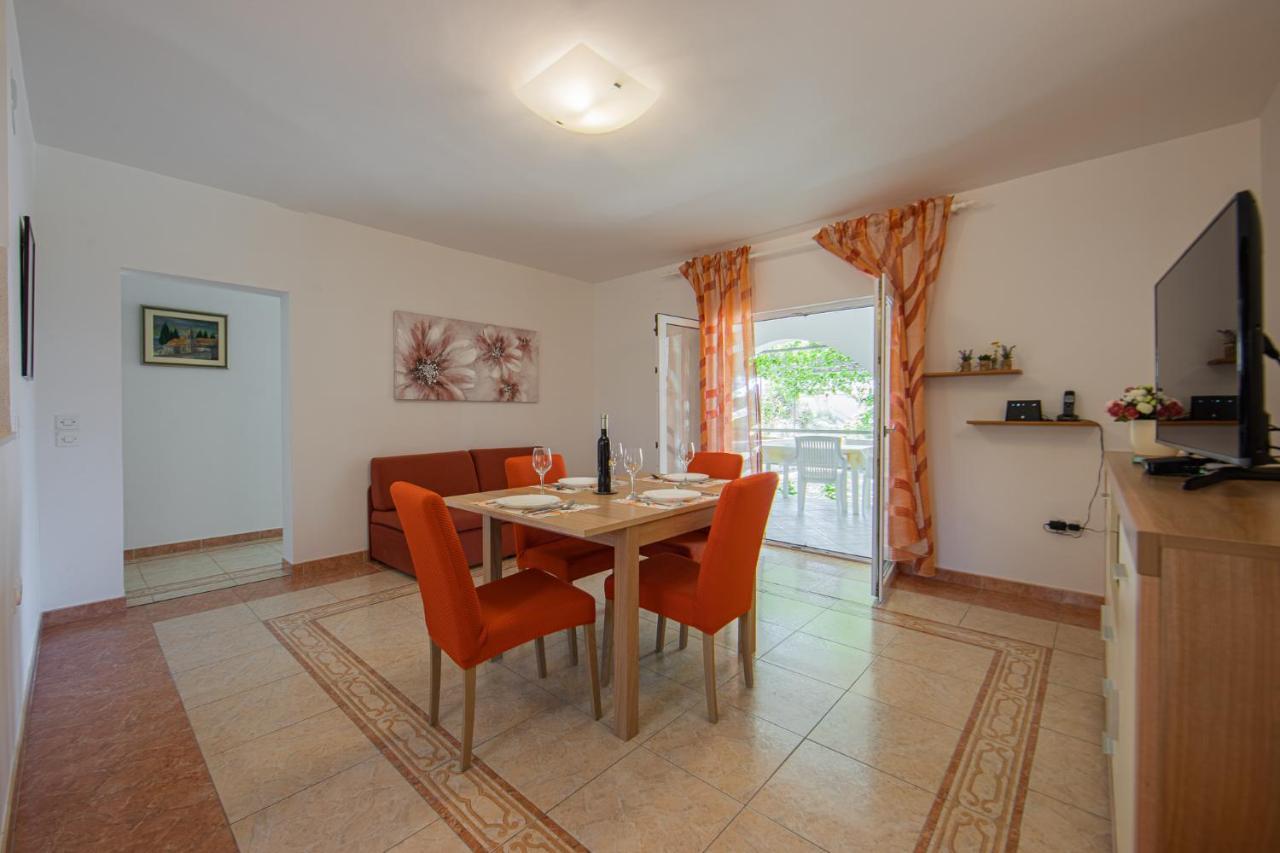 Apartmani Mares Ražanj 外观 照片