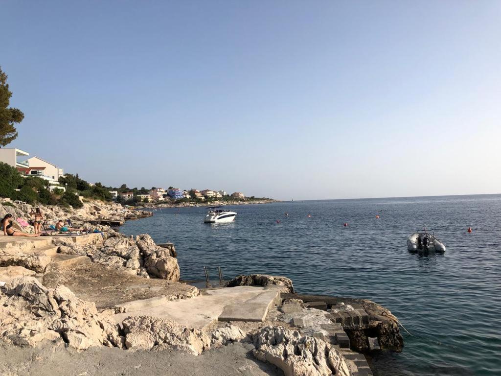 Apartmani Mares Ražanj 外观 照片